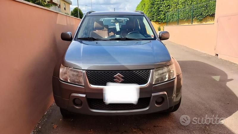 Käytetty Suzuki Vitara 94 HP (69 kW) 2007 Harmaa Katumaasturi
