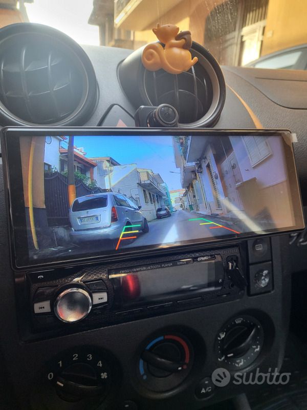 Usata Ford Fiesta 73 CV (53 kW) 2002 Grigio Utilitaria