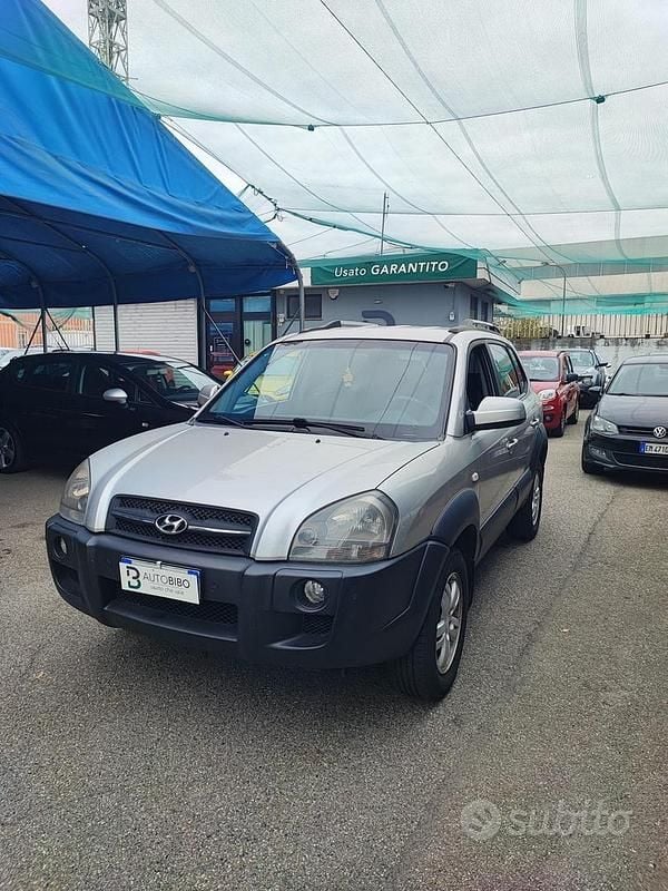 Usata Hyundai Tucson Active 140 CV (102 kW) 2006 Grigio SUV