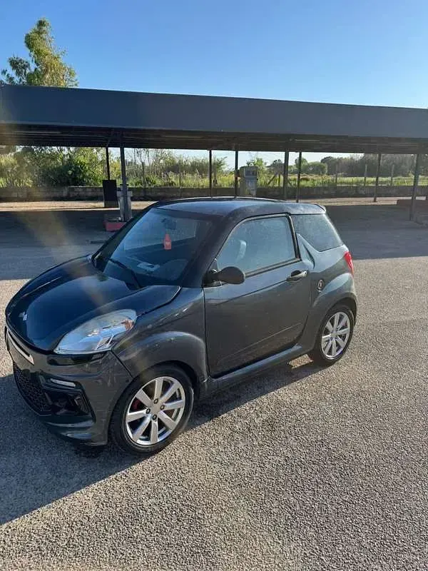 Begagnad Ligier JS50 2013 Halvkombi