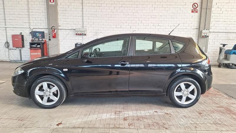 Gebraucht Seat Leon 85 PS (62 kW) 2008 Schwarz Kleinwagen
