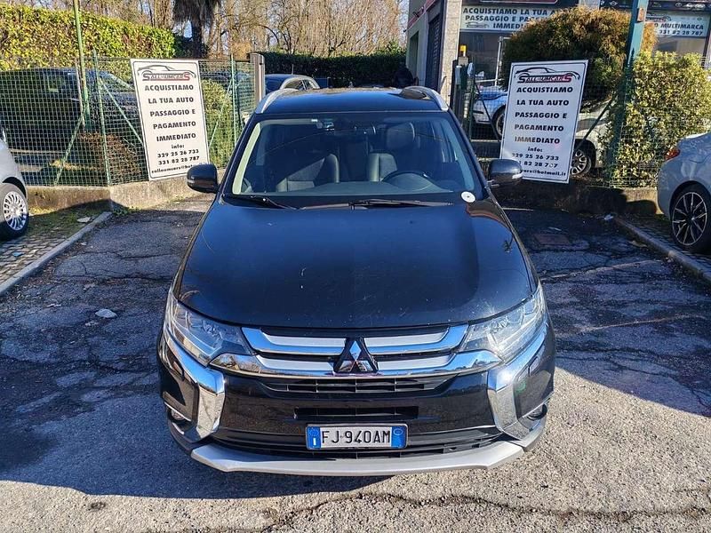 Usata Mitsubishi Outlander Intense 150 CV (110 kW) 2017 Nero SUV