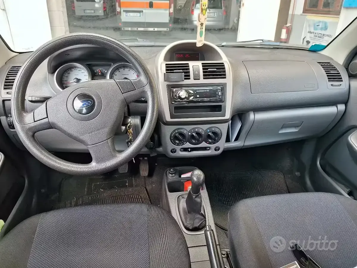 Usata Subaru Justy 68 CV (50 kW) 2005 Grigio Utilitaria