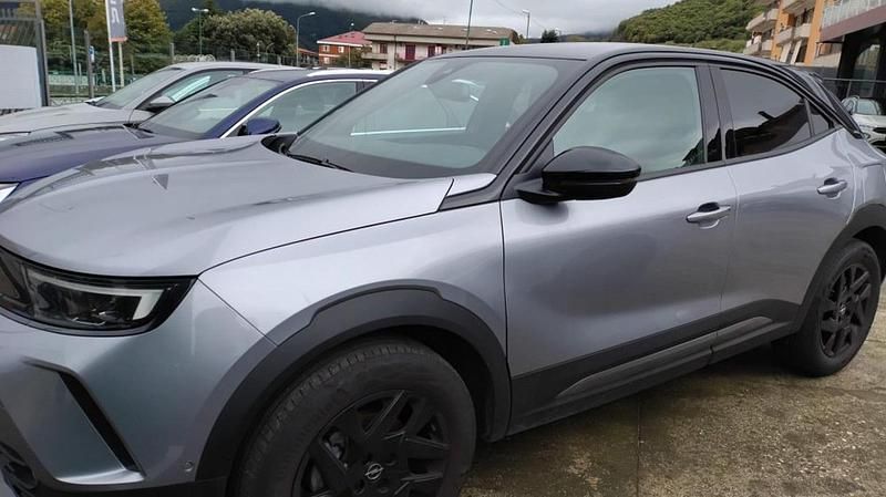 Usata Opel Mokka GS Line 101 CV (74 kW) 2022 Grigio SUV