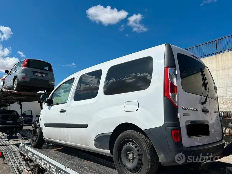 Usata Renault Kangoo 95 CV (69 kW) 2021 Bianco Monovolume