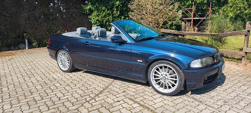 Usata BMW 330 Cabriolet 231 CV (169 kW) 2001 Blu Cabrio