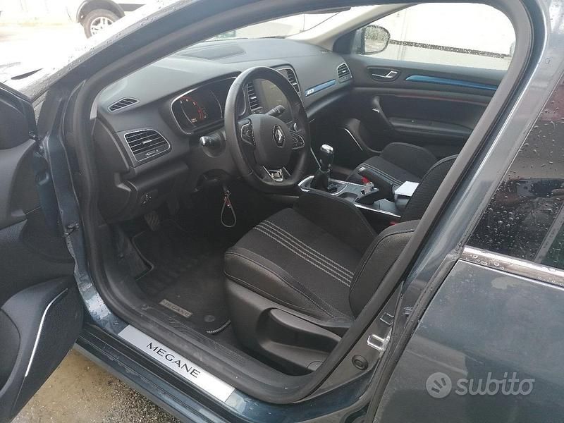 Usata Renault Mégane IV 130 CV (95 kW) 2016 Grigio Berlina