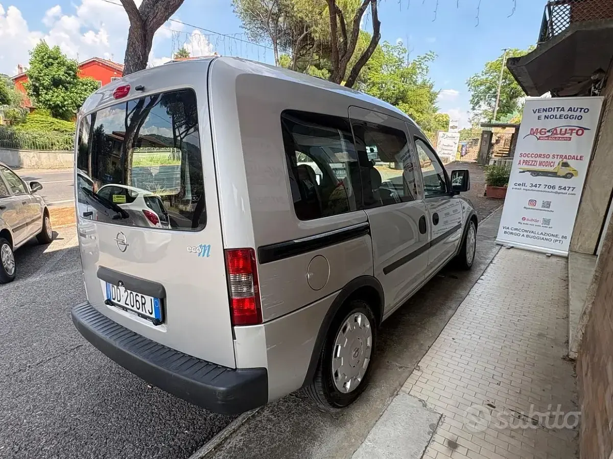 Usata Opel Combo 94 CV (69 kW) 2006 Grigio Monovolume