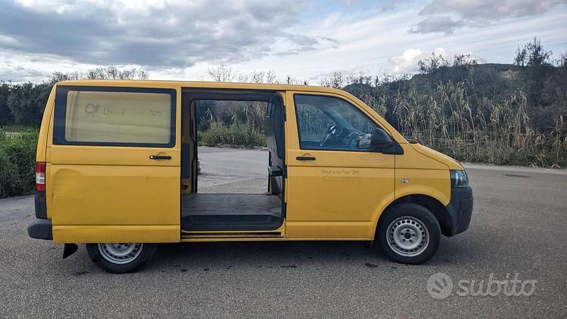 Usata VW Transporter 84 CV (61 kW) 2011 Giallo Furgone