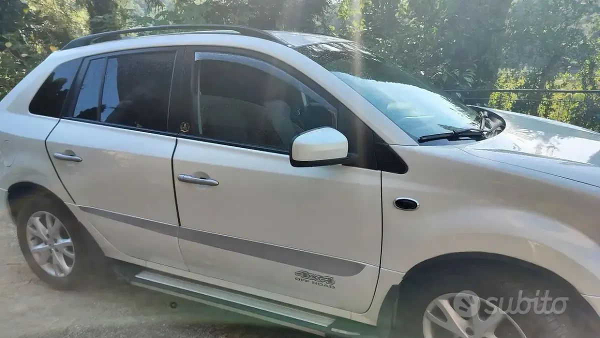Usata Renault Koleos 150 CV (110 kW) 2010 Bianco SUV