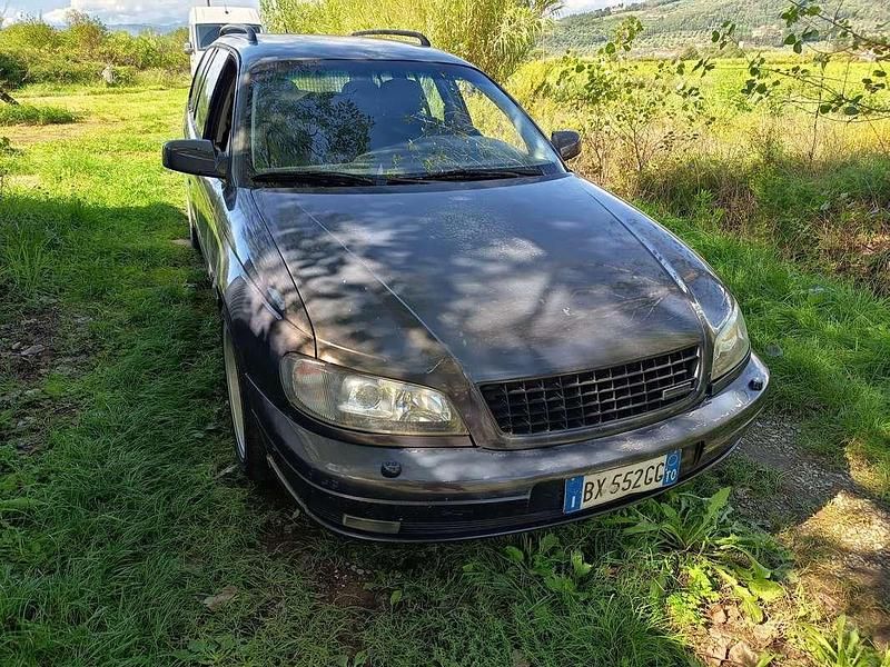 Usata 2001 Opel Omega Elegance Station wagon | 1500 € - Immagine 1/4