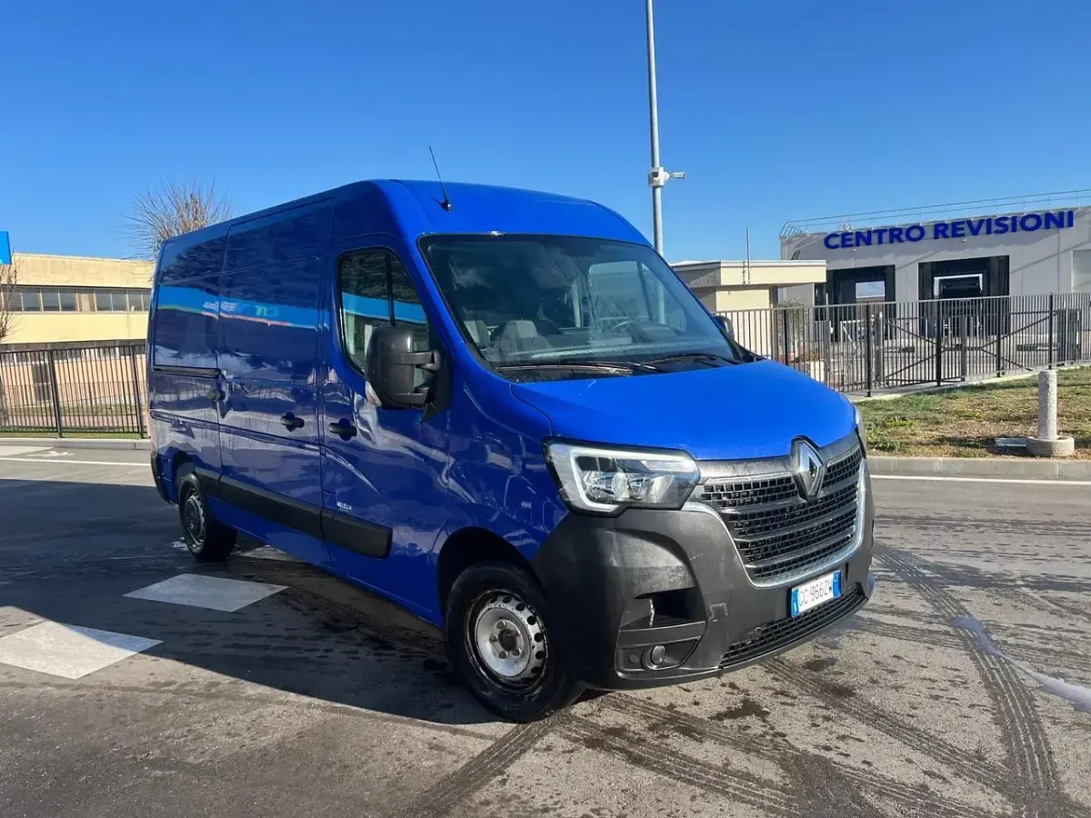 Begagnad Renault Master 134 HK (98 kW) 2020 Blå Minibuss
