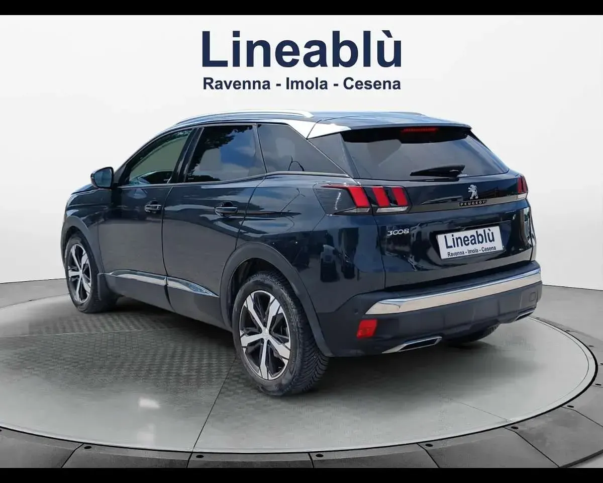 Usata Peugeot 3008 Allure 131 CV (96 kW) 2020 Blu metalizzato scuro SUV