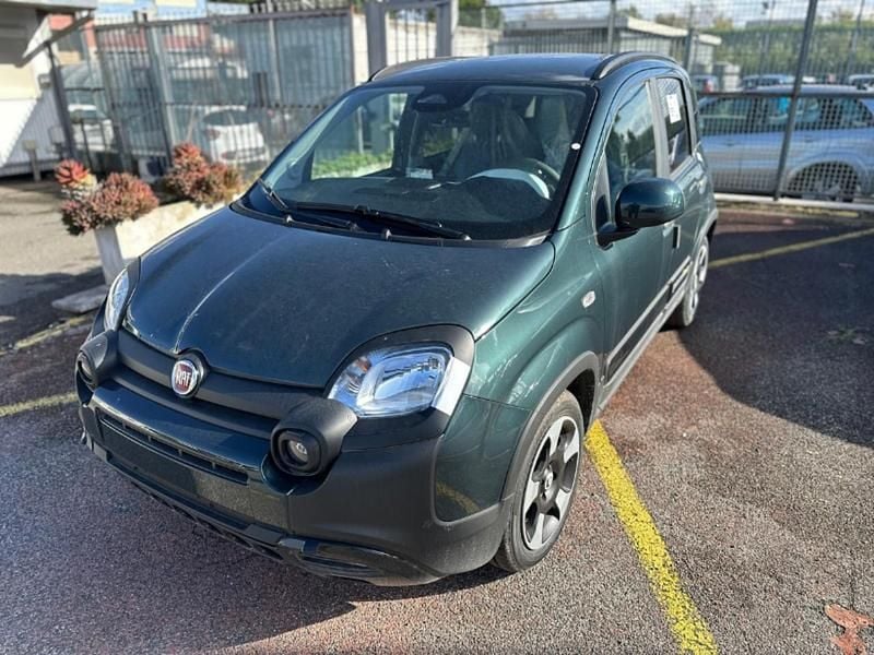 Usata Fiat Panda Cross Cross 70 CV (51 kW) 2025 Verde Utilitaria