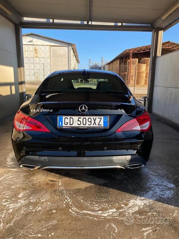 Usata Mercedes CLA200 136 CV (100 kW) 2017 Nero Berlina