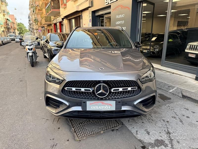 Usata Mercedes GLA200 Advanced 150 CV (110 kW) 2023 Grigio SUV