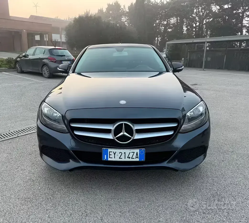 Begagnad Mercedes C180 116 HK (85 kW) 2015 Grå Sedan