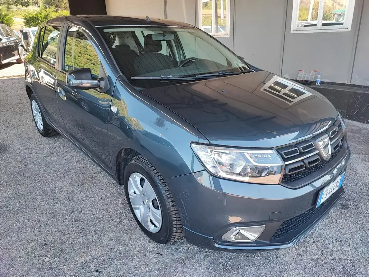 Usata Dacia Sandero Comfort 73 CV (53 kW) 2018 Grigio Berlina