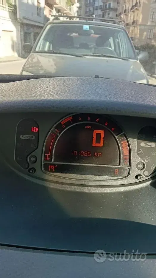 Usata Renault Modus 85 CV (62 kW) 2006 Marrone Monovolume