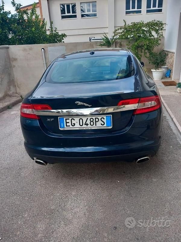 Usata Jaguar XF Premium Luxury 275 CV (202 kW) 2011 Blu Berlina