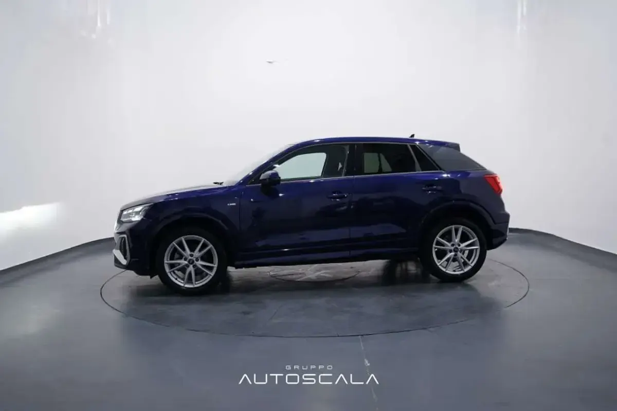Usata Audi Q2 S-Line 150 CV (110 kW) 2024 Blu navarra SUV