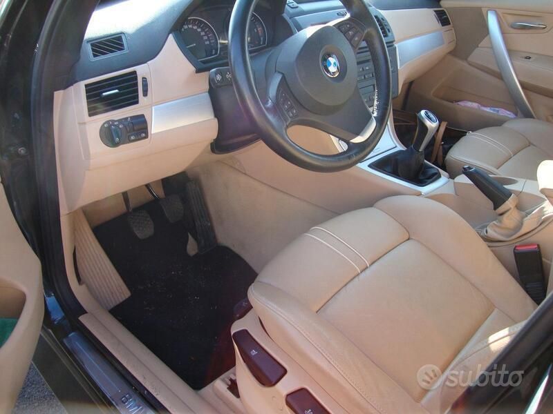 Nero Usata 2008 BMW X3 SUV | 6500 € (Buon prezzo) - Immagine 1/4