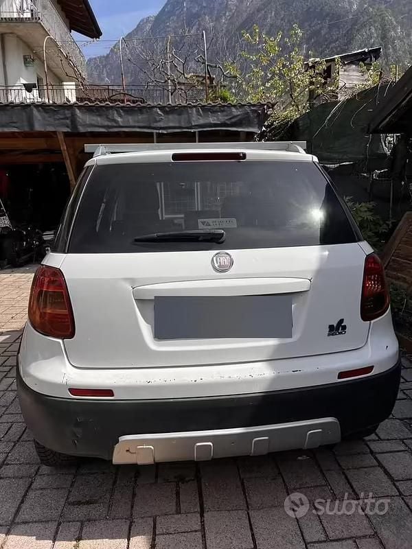 Usata Fiat Sedici 135 CV (99 kW) 2012 SUV