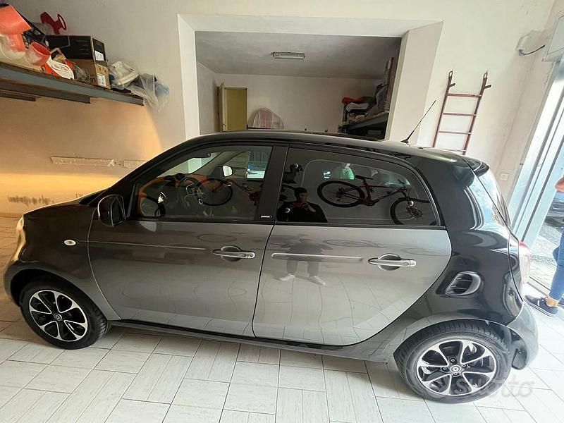 Usata Smart ForFour 2014 Grigio Utilitaria