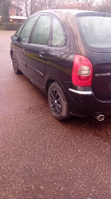 Usata Citroën Xsara Picasso 95 CV (69 kW) 2005 Nero Monovolume