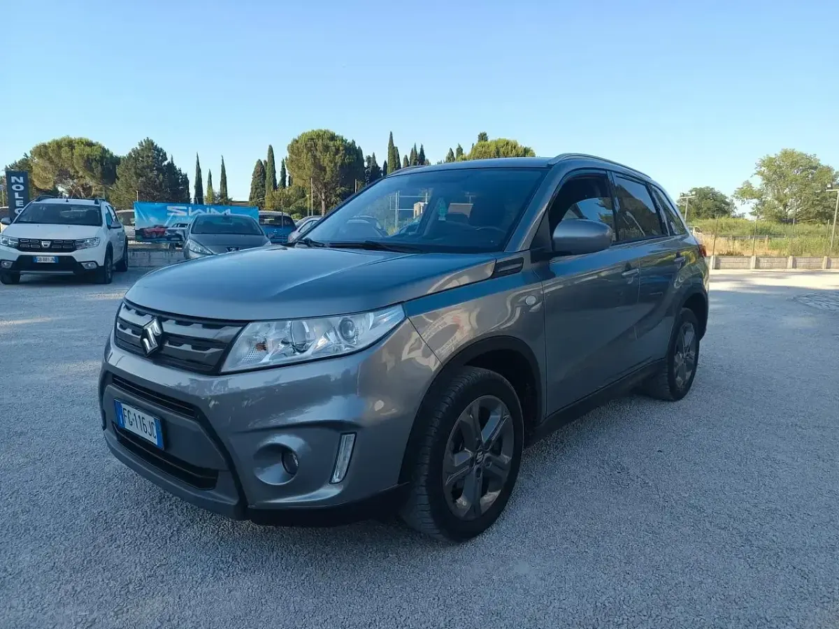 Usata Suzuki Vitara 120 CV (88 kW) 2017 Grigio SUV