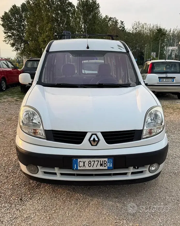 Usata Renault Kangoo 84 CV (61 kW) 2005 Bianco Monovolume
