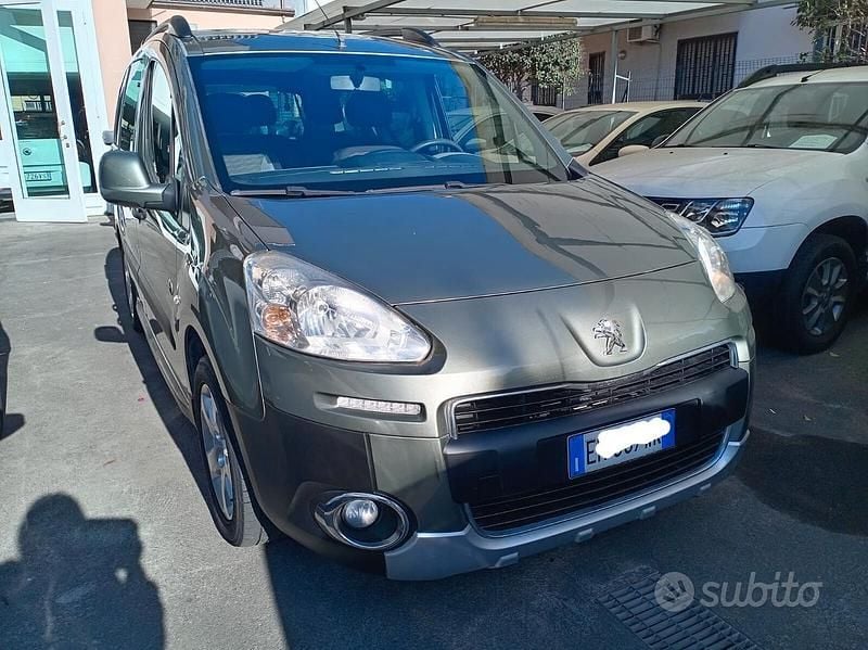 Marrone Usata 2013 Peugeot Partner Tepee Outdoor Monovolume | 6800 € (Buon prezzo) - Immagine 1/4