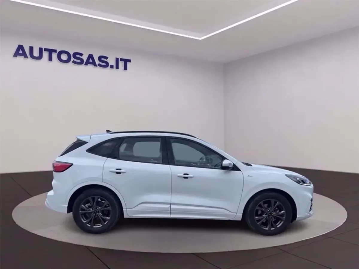 Usata Ford Kuga ST-Line 150 CV (110 kW) 2022 Bianco SUV