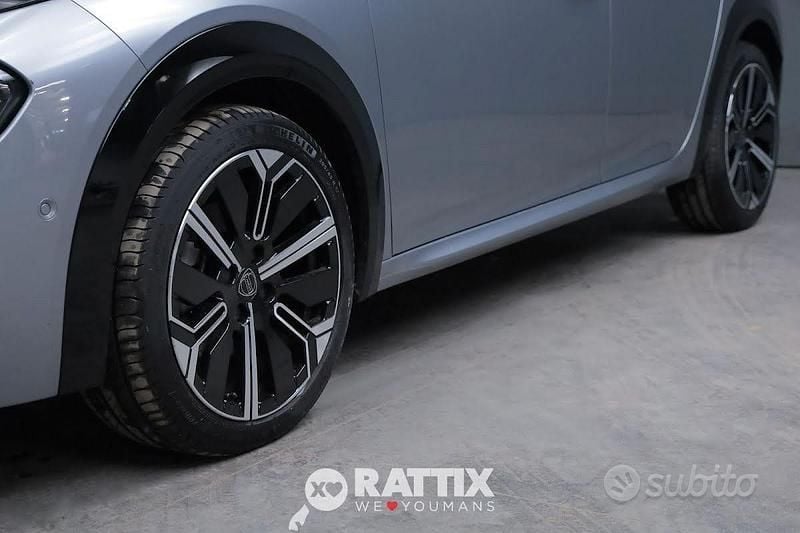 Usata Lancia Ypsilon 101 CV (74 kW) 2025 Grigio granito Utilitaria