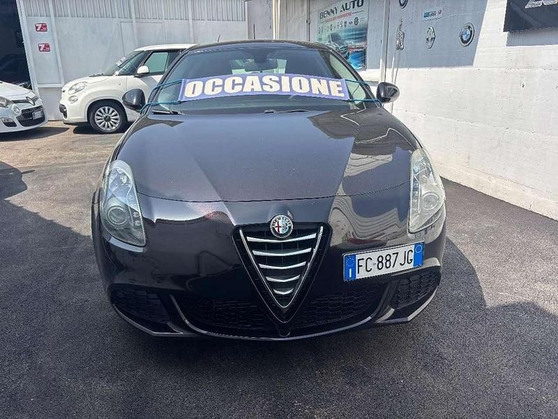 Usata Alfa Romeo Giulietta Exclusive 149 CV (109 kW) 2014 Nero Utilitaria