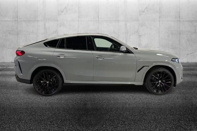Usata BMW X6 M Sport 298 CV (219 kW) 2025 Grigio metallizzato SUV