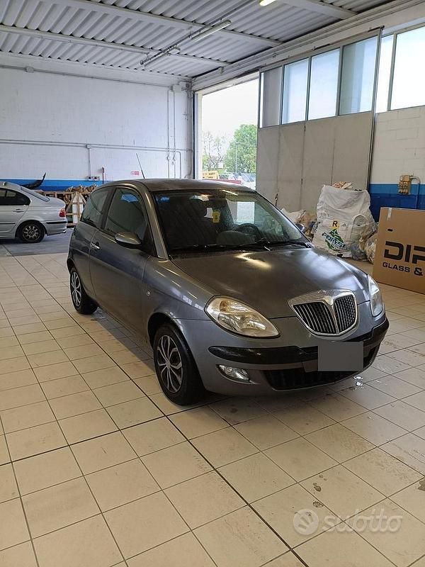 Usata Lancia Ypsilon 70 CV (51 kW) 2005 Utilitaria