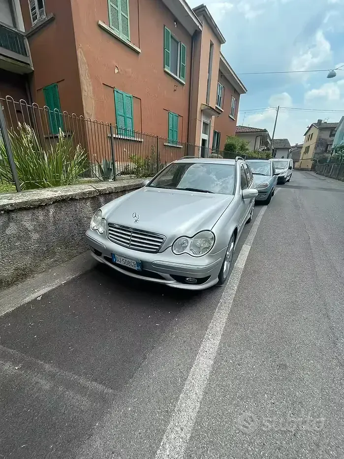 Usata Mercedes C200 118 CV (86 kW) 2007 Grigio Station wagon