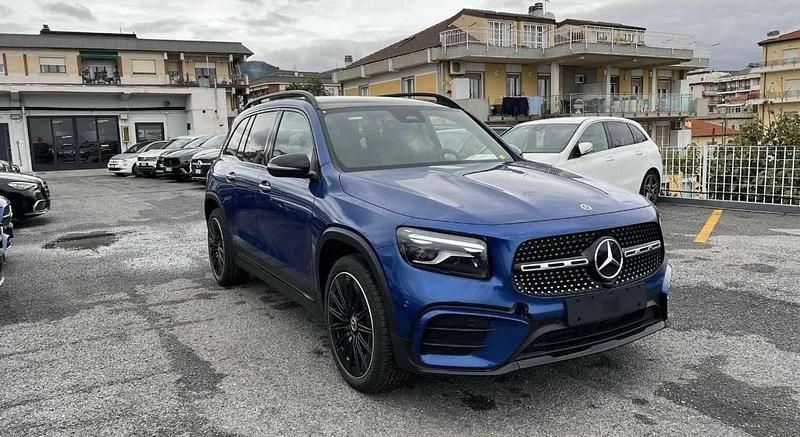 Käytetty Mercedes GLB200 AMG Line Premium Plus 150 HP (110 kW) 2025 Sininen Katumaasturi