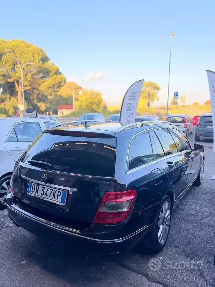 Usata Mercedes C200 136 CV (100 kW) 2009 Nero Station wagon