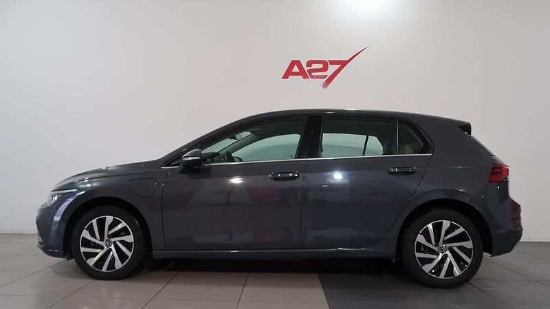 Usata VW Golf VIII Style 204 CV (150 kW) 2022 Grigio scuro Utilitaria