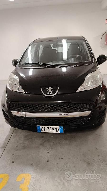 Usata Peugeot 107 68 CV (50 kW) 2009 Nero Utilitaria