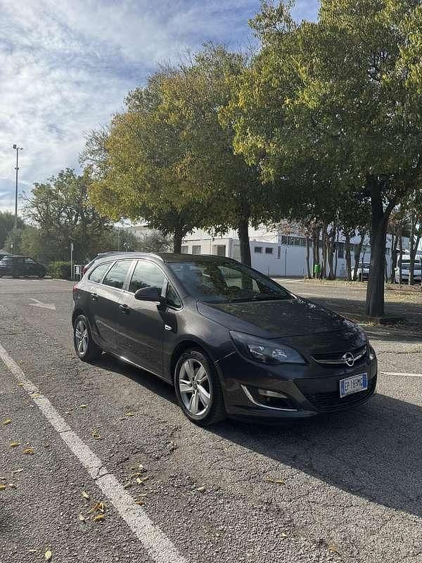 Usata Opel Astra Cosmo 165 CV (121 kW) 2013 Station wagon