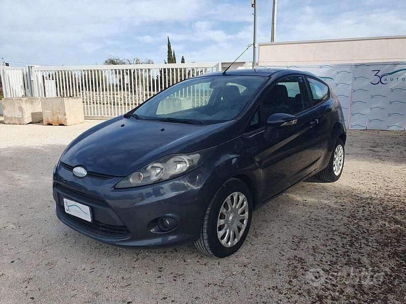 Usata Ford Fiesta 97 CV (71 kW) 2009 Blu/azzurro Utilitaria