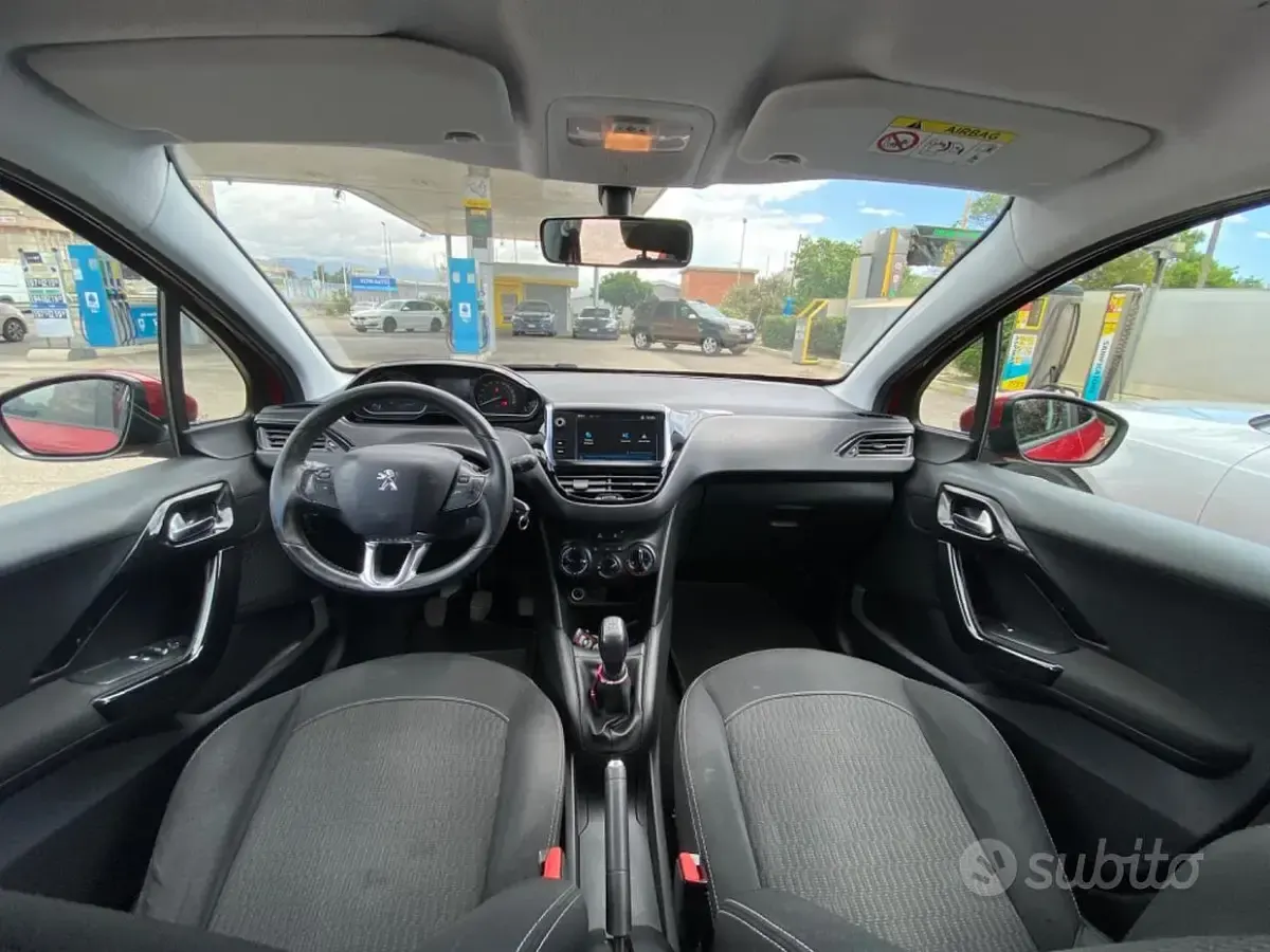 Usata Peugeot 208 75 CV (55 kW) 2017 Rosso Utilitaria