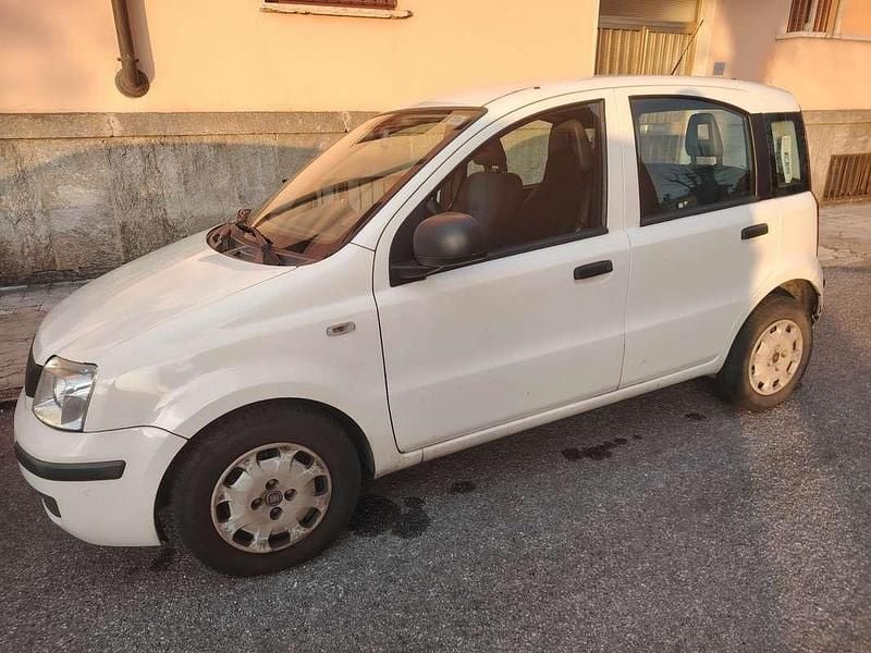 Usata 2011 Fiat Panda Dynamic Utilitaria | 5500 € (Buon prezzo) - Immagine 1/4