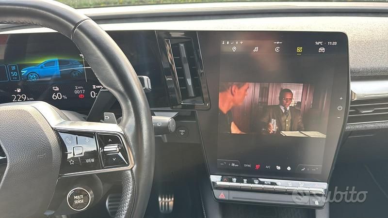 Usata Renault Megane E-Tech 161 kW (220 CV) 2023 Grigio Berlina