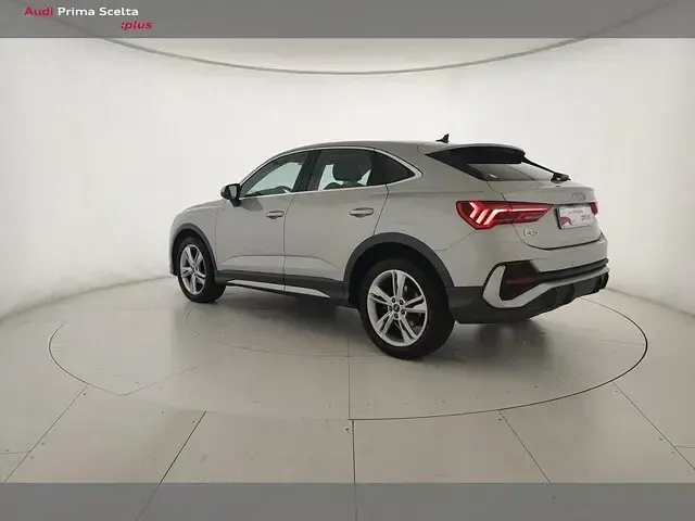 Usata Audi Q3 Sportback S-Line 150 CV (110 kW) 2022 Argento rugiada metallizzato SUV