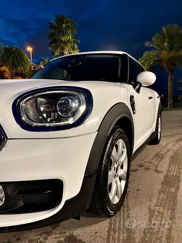 Usata Mini Cooper Countryman Business 115 CV (84 kW) 2018 Bianco SUV