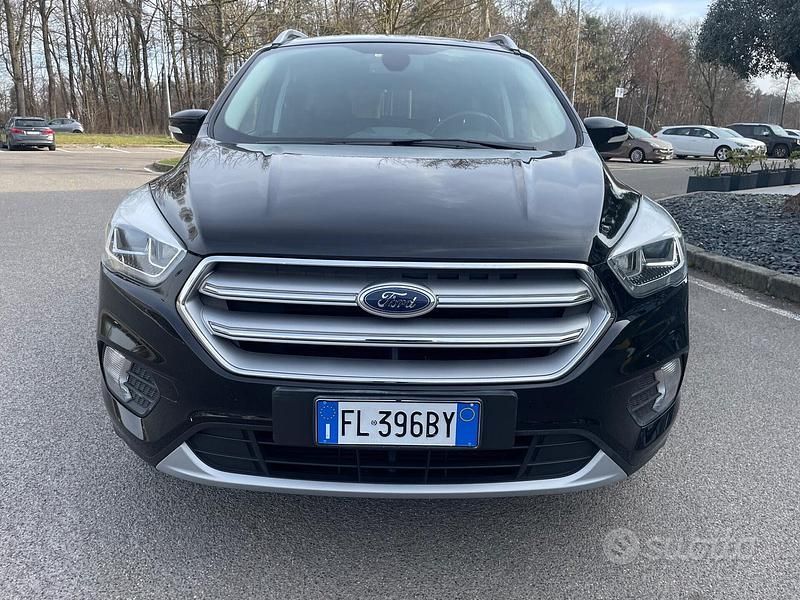 Usata Ford Kuga S 150 CV (110 kW) 2017 Nero SUV